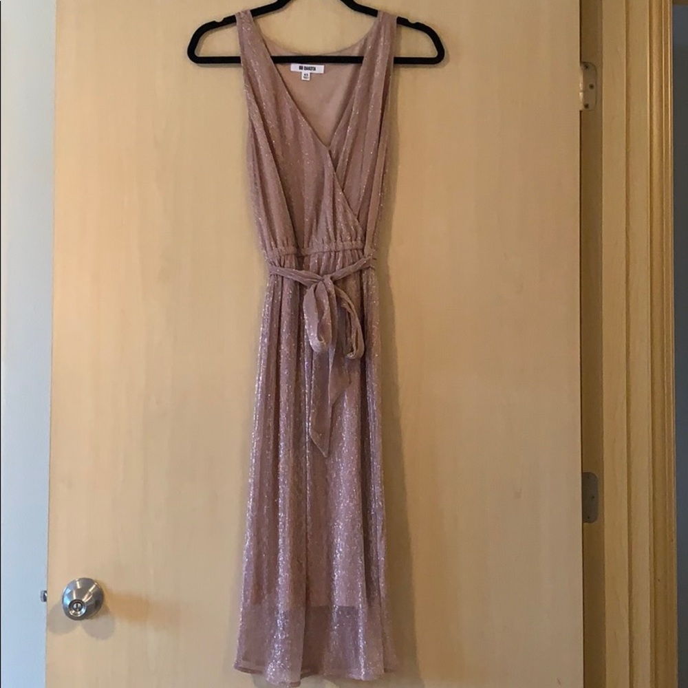 NWOT BB Dakota Metallic Midi Dress